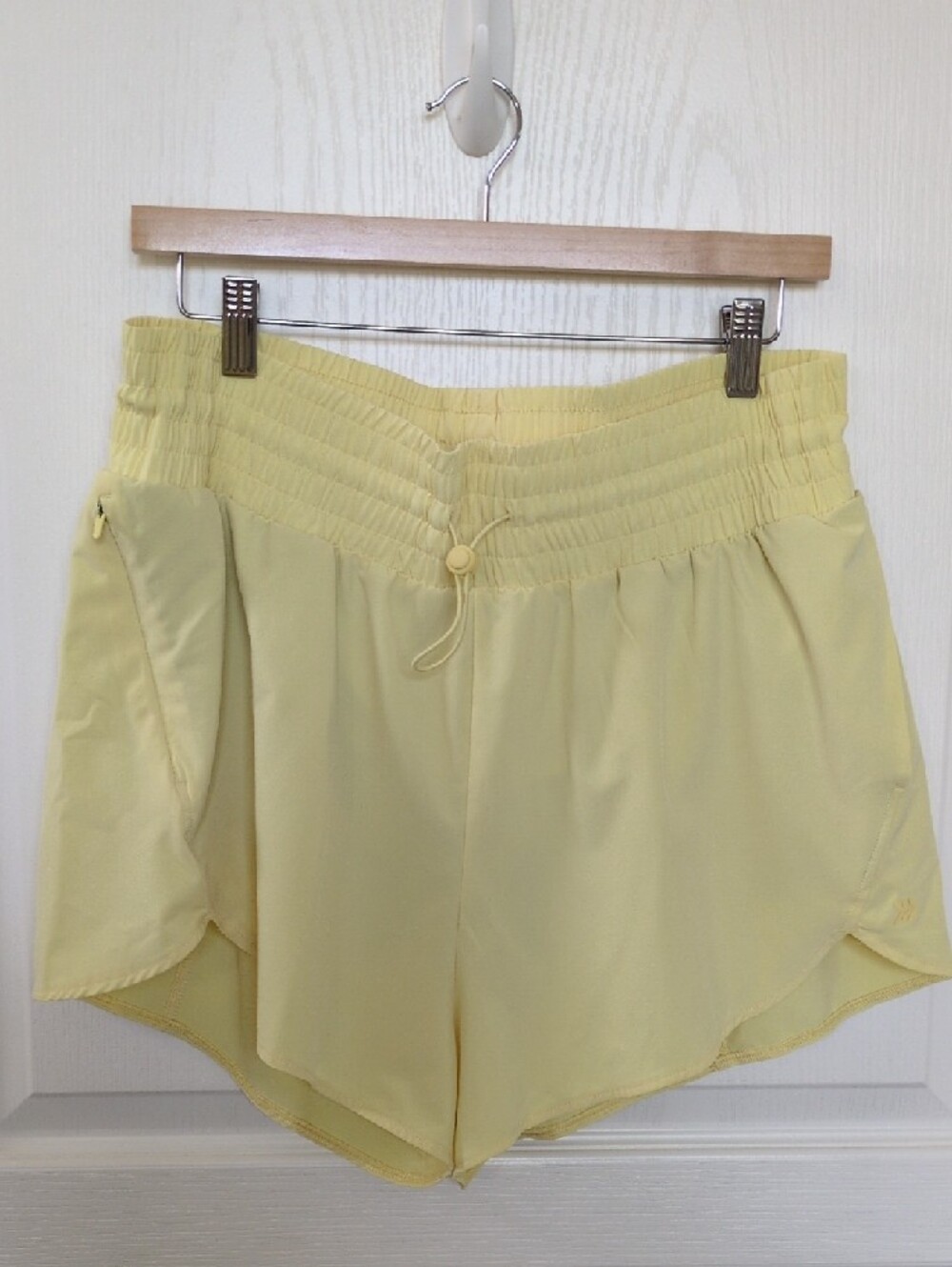 all in motion Butter Yellow Cropped Top and Shorts Set - Picture 4 of 5